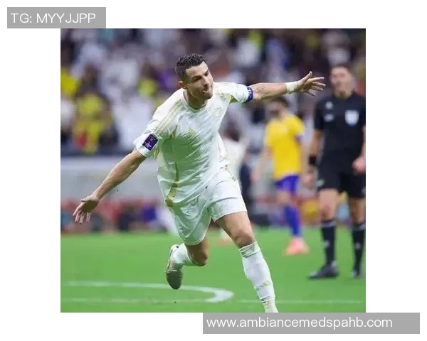 波澜壮阔的绿茵场上那些闪耀的足球明星与他们的传奇故事