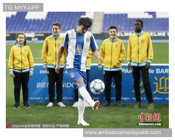 足球明星柯钊的职业生涯成就与个人魅力全解析 足球明星柯钊的职业生涯成就与个人魅力全解析