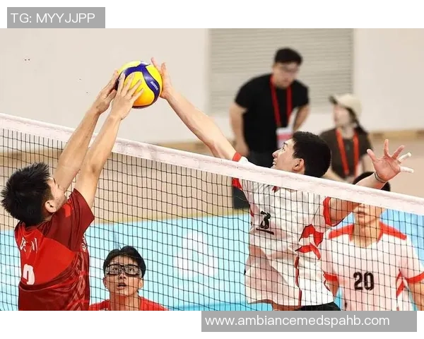 重庆排球队的团队协作之道:排球背后的默契与拼搏精神探秘 重庆排球队的团队协作之道:排球背后的默契与拼搏精神探秘